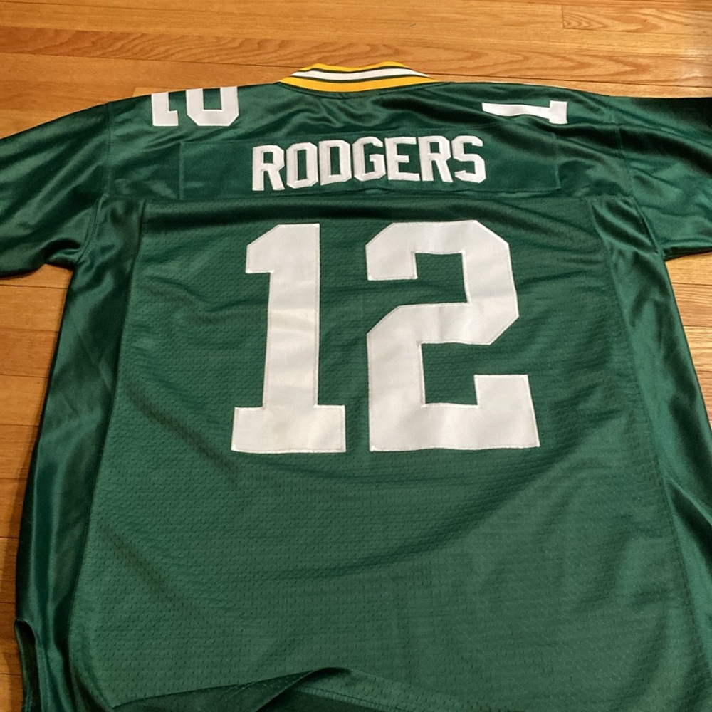 Aaron Rodgers Reebok size large Green Bay packers jersey by Reebok